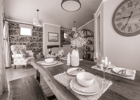 Banner Content Image: https://dale-leisure.co.uk/images/banner/source/01%20Dress%20Packs2.4dVVvFdpGP.jpg?t=1739446532