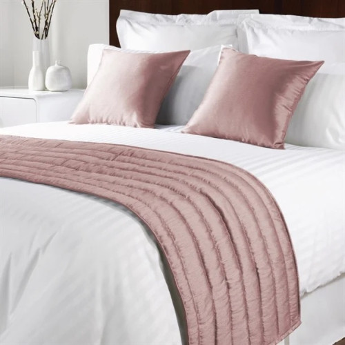 Comfort Simplicity Trevira with Silky Finish Bed Runner - Dusky Pink